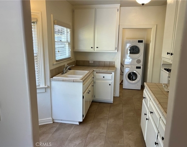 136 Poinsettia Avenue - Photo Thumbnail 5