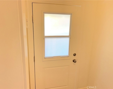 136 Poinsettia Avenue - Photo Thumbnail 11