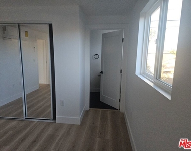 3209 W W 18th Street - Photo Thumbnail 19