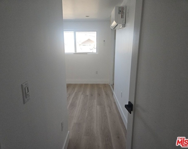 3209 W W 18th Street - Photo Thumbnail 16