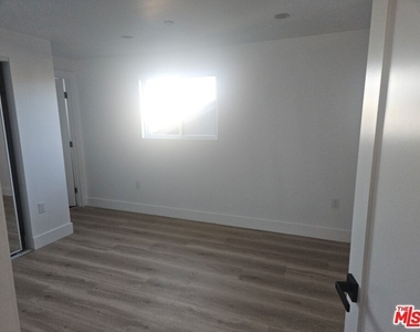 3209 W W 18th Street - Photo Thumbnail 18