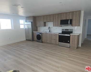 3209 W W 18th Street - Photo Thumbnail 23