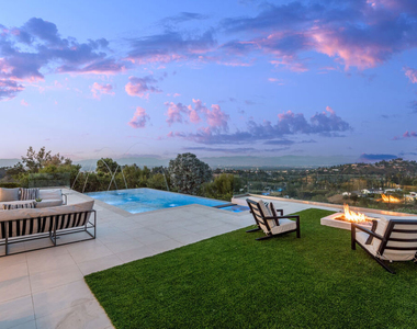 4338 Gayle Drive - Photo Thumbnail 5