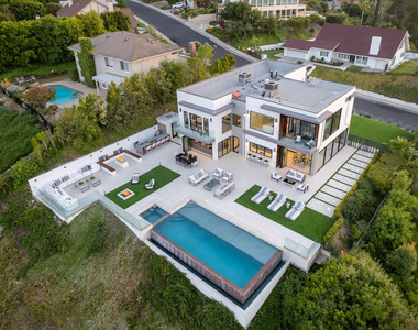 4338 Gayle Drive - Photo Thumbnail 7