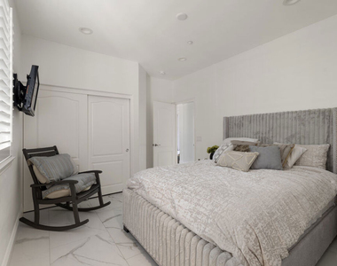 21615 Medina Estates Drive - Photo Thumbnail 33