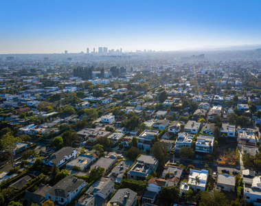 806 N Gardner Street - Photo Thumbnail 67