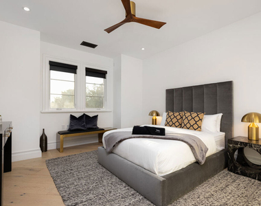 806 N Gardner Street - Photo Thumbnail 30