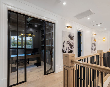 806 N Gardner Street - Photo Thumbnail 23