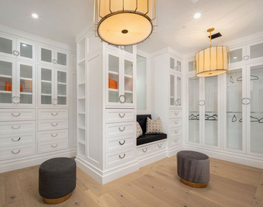 806 N Gardner Street - Photo Thumbnail 40