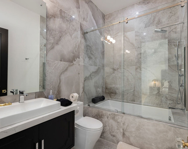 806 N Gardner Street - Photo Thumbnail 43