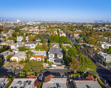 806 N Gardner Street - Photo Thumbnail 64