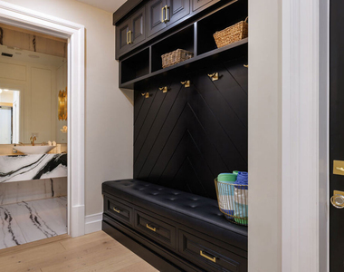 806 N Gardner Street - Photo Thumbnail 39