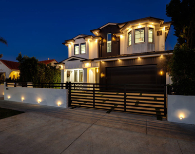 806 N Gardner Street - Photo Thumbnail 61
