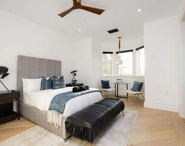806 N Gardner Street - Photo Thumbnail 35