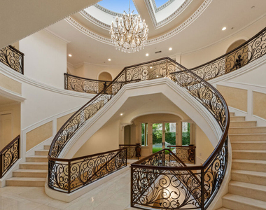 1455 Robmar Drive - Photo Thumbnail 7