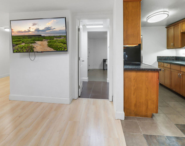 10982 Roebling Avenue - Photo Thumbnail 4
