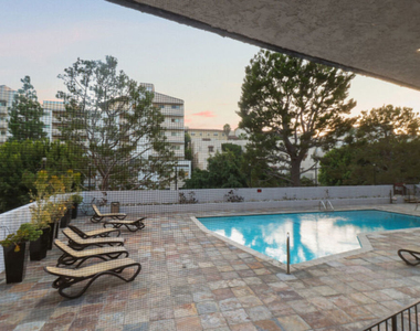 10982 Roebling Avenue - Photo Thumbnail 18