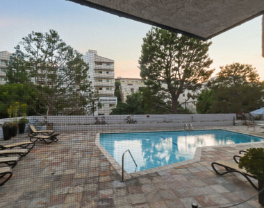 10982 Roebling Avenue - Photo Thumbnail 25