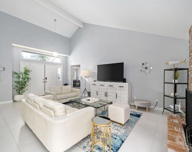 73310 Calliandra Street - Photo Thumbnail 28