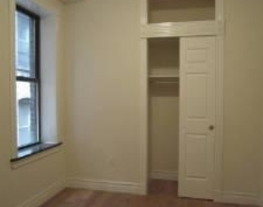 212 E 105th St - Photo Thumbnail 7