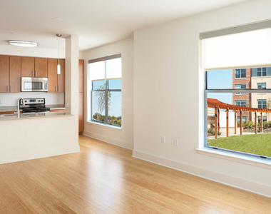 2209 Pershing Drive - Photo Thumbnail 6