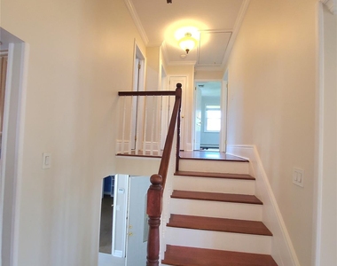 244 Martin Drive - Photo Thumbnail 7