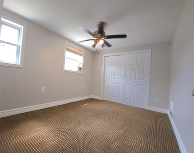 244 Martin Drive - Photo Thumbnail 13