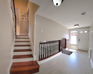 244 Martin Drive - Photo Thumbnail 15