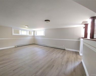 244 Martin Drive - Photo Thumbnail 18
