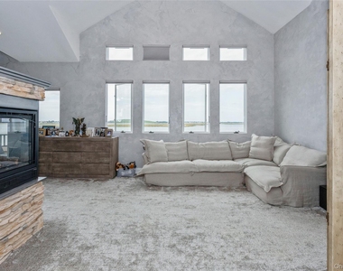 319 Harbor Drive - Photo Thumbnail 16