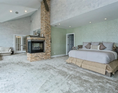 319 Harbor Drive - Photo Thumbnail 20