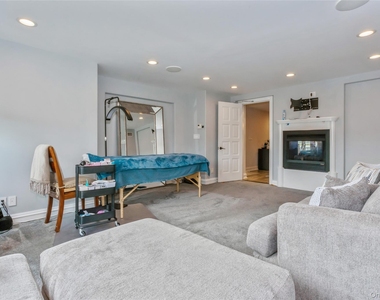 319 Harbor Drive - Photo Thumbnail 28