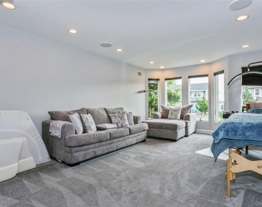 319 Harbor Drive - Photo Thumbnail 27