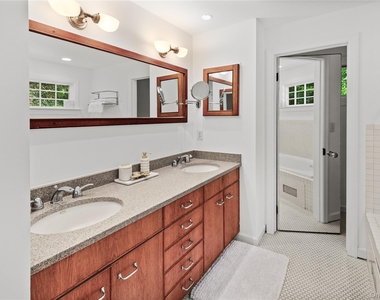 197 Hog Creek Road - Photo Thumbnail 12