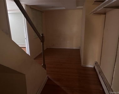 116 Williams Avenue - Photo Thumbnail 20