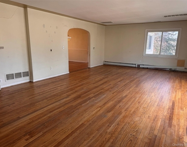 116 Williams Avenue - Photo Thumbnail 1