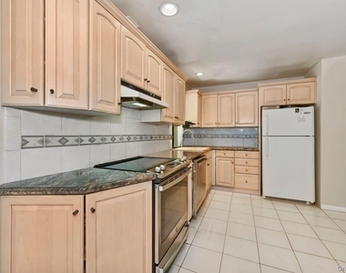 568 Manville Road - Photo Thumbnail 5