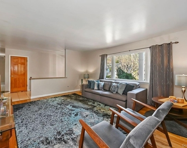568 Manville Road - Photo Thumbnail 2