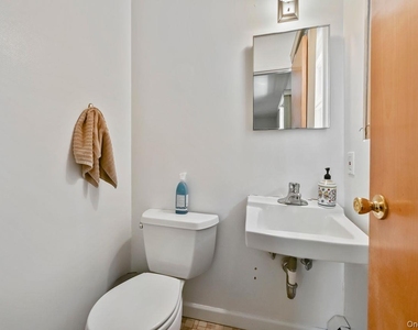 568 Manville Road - Photo Thumbnail 11