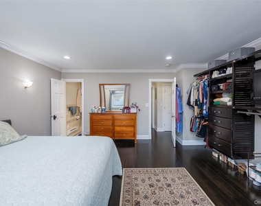 40 W 4th Street - Photo Thumbnail 15