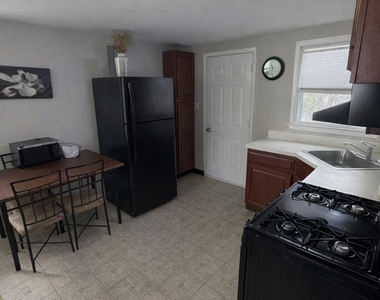 308 Kansas Street - Photo Thumbnail 3