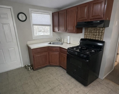 308 Kansas Street - Photo Thumbnail 2