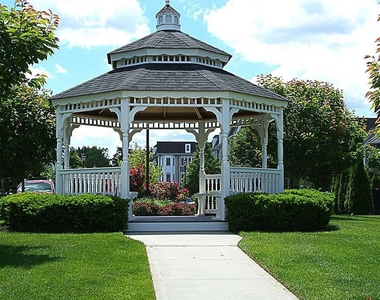 702 Equestrian Way - Photo Thumbnail 3