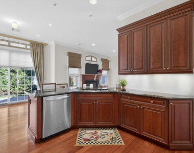 702 Equestrian Way - Photo Thumbnail 13