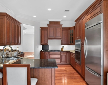 702 Equestrian Way - Photo Thumbnail 14