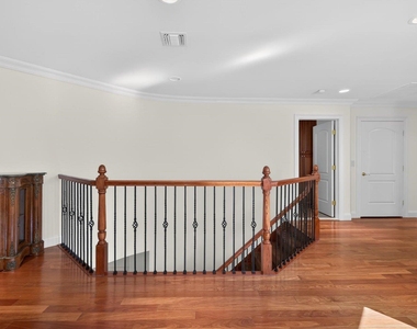 702 Equestrian Way - Photo Thumbnail 17