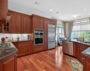 702 Equestrian Way - Photo Thumbnail 10