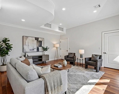 702 Equestrian Way - Photo Thumbnail 7