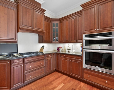 702 Equestrian Way - Photo Thumbnail 11