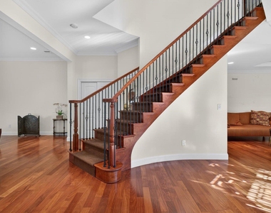 702 Equestrian Way - Photo Thumbnail 18